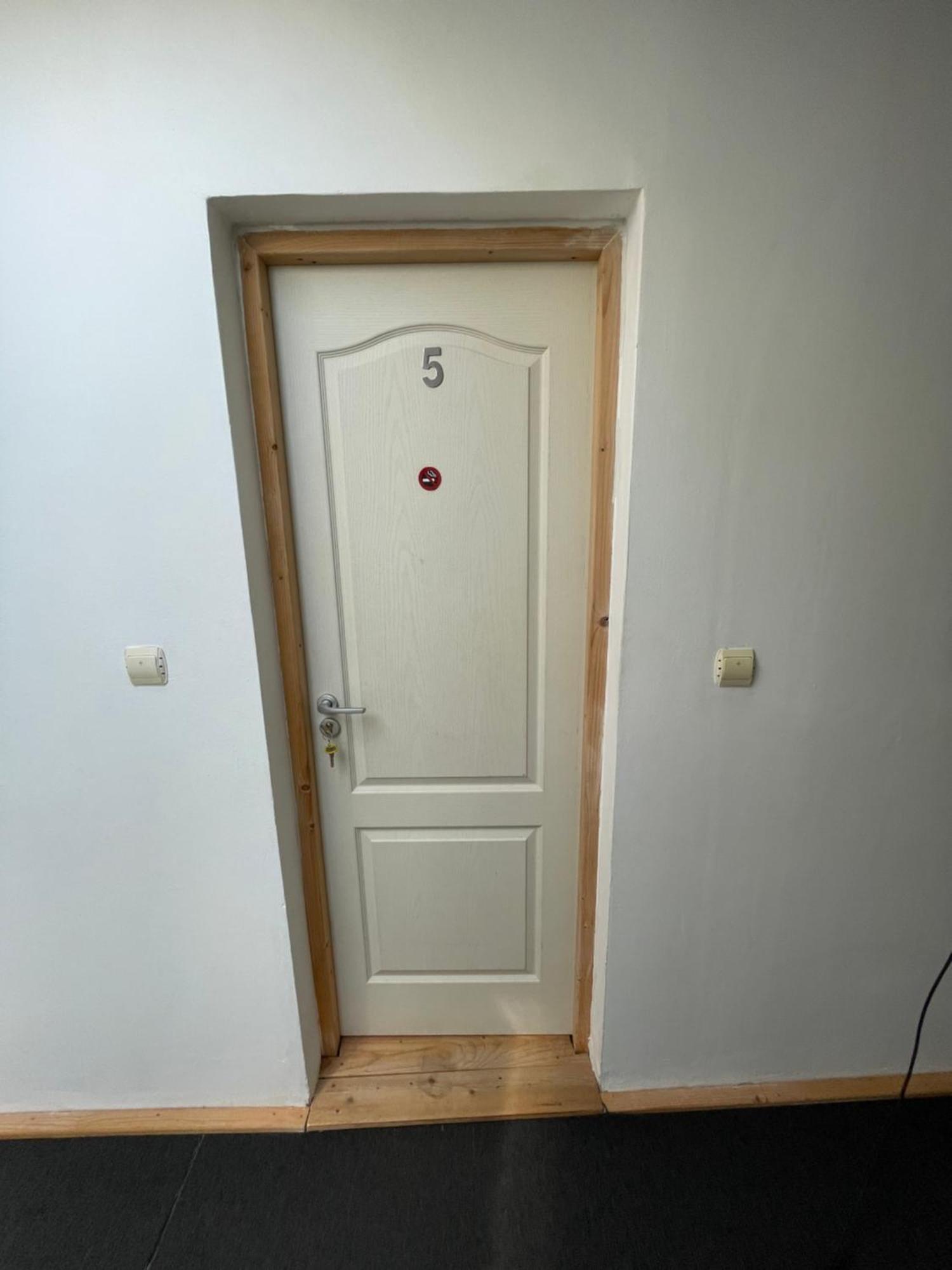 Hotel Casa Trandafirilor Tulcea Esterno foto