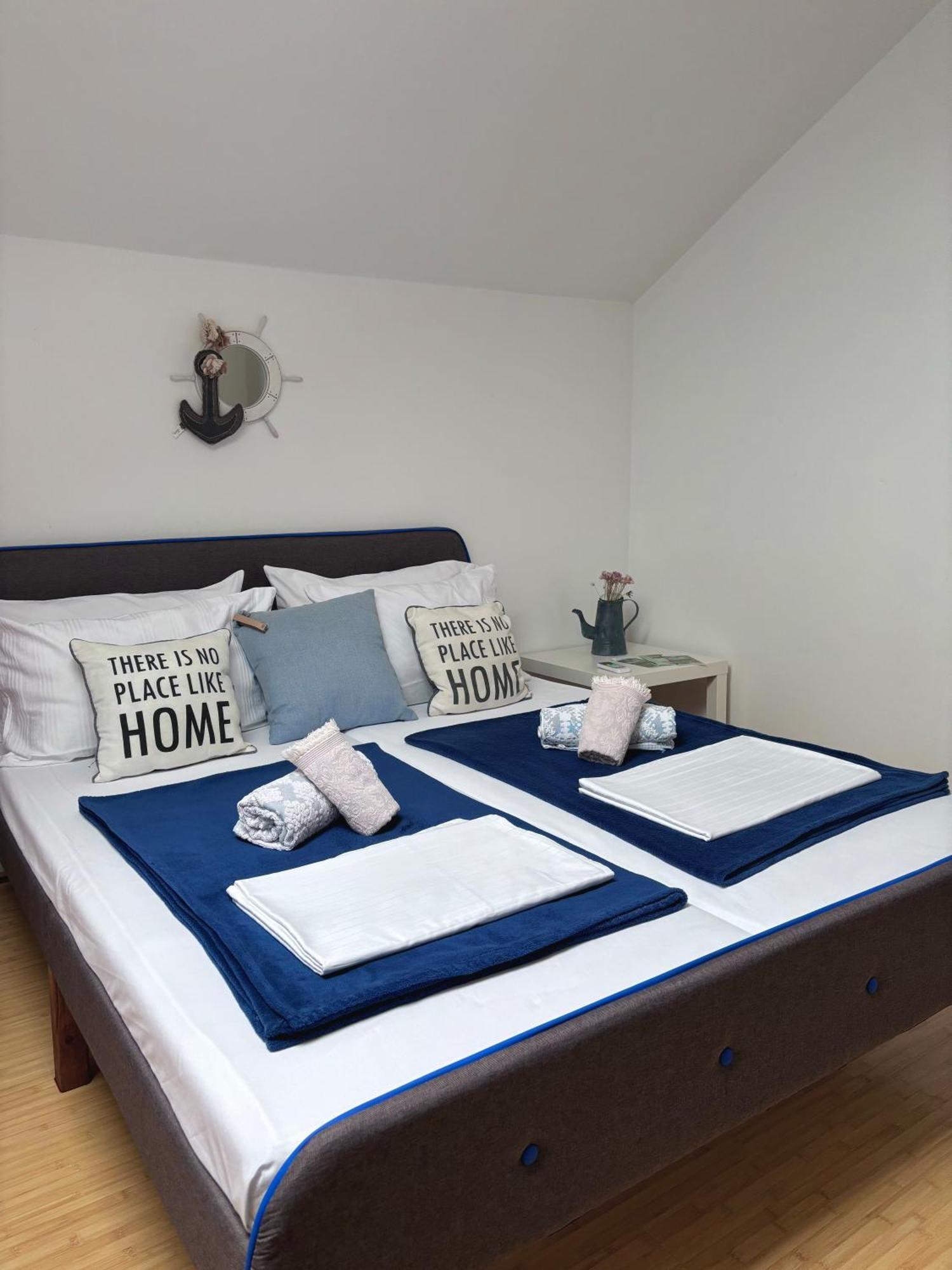 Hotel Casa Trandafirilor Tulcea Esterno foto