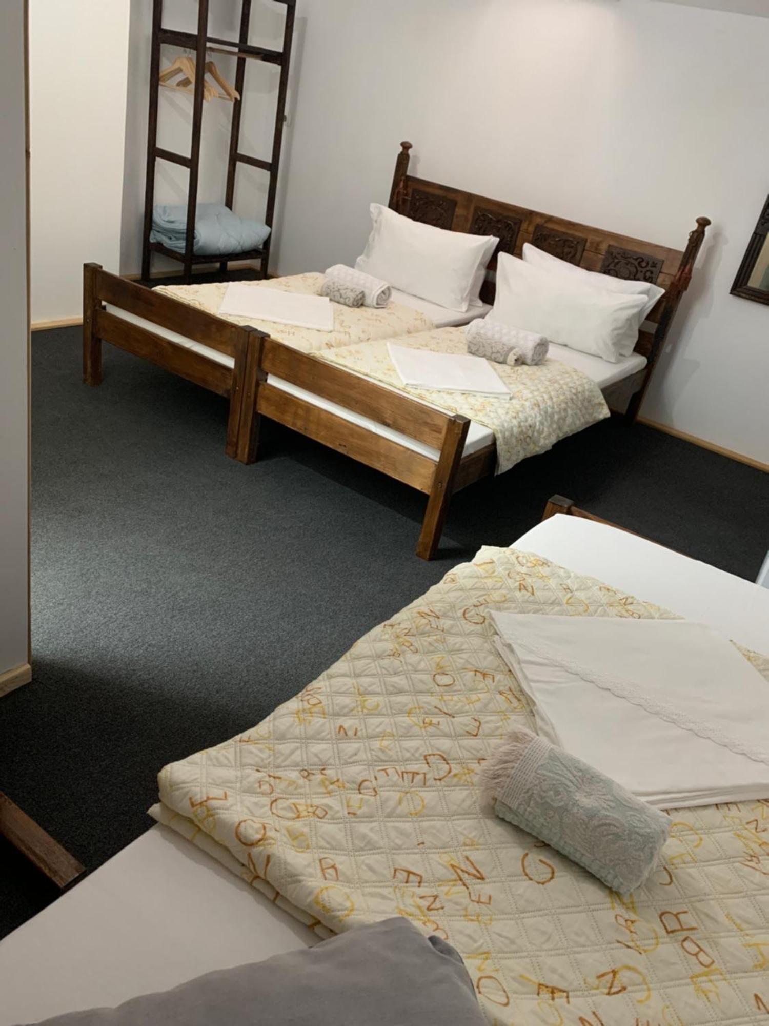 Hotel Casa Trandafirilor Tulcea Esterno foto